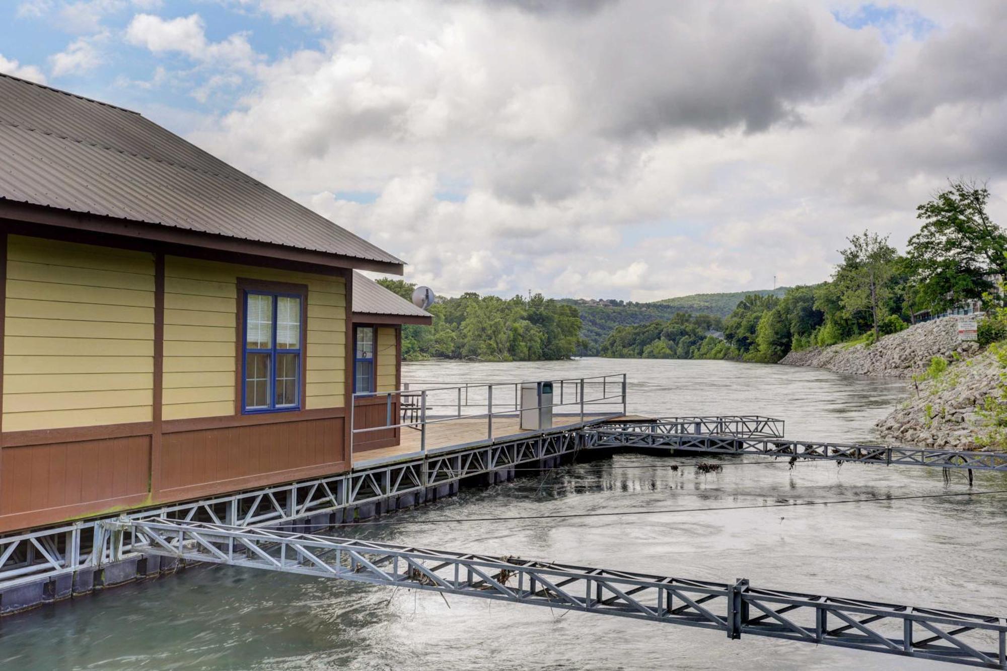 Updated Lake Taneycomo Condo With Screened Porch! Branson Exterior foto