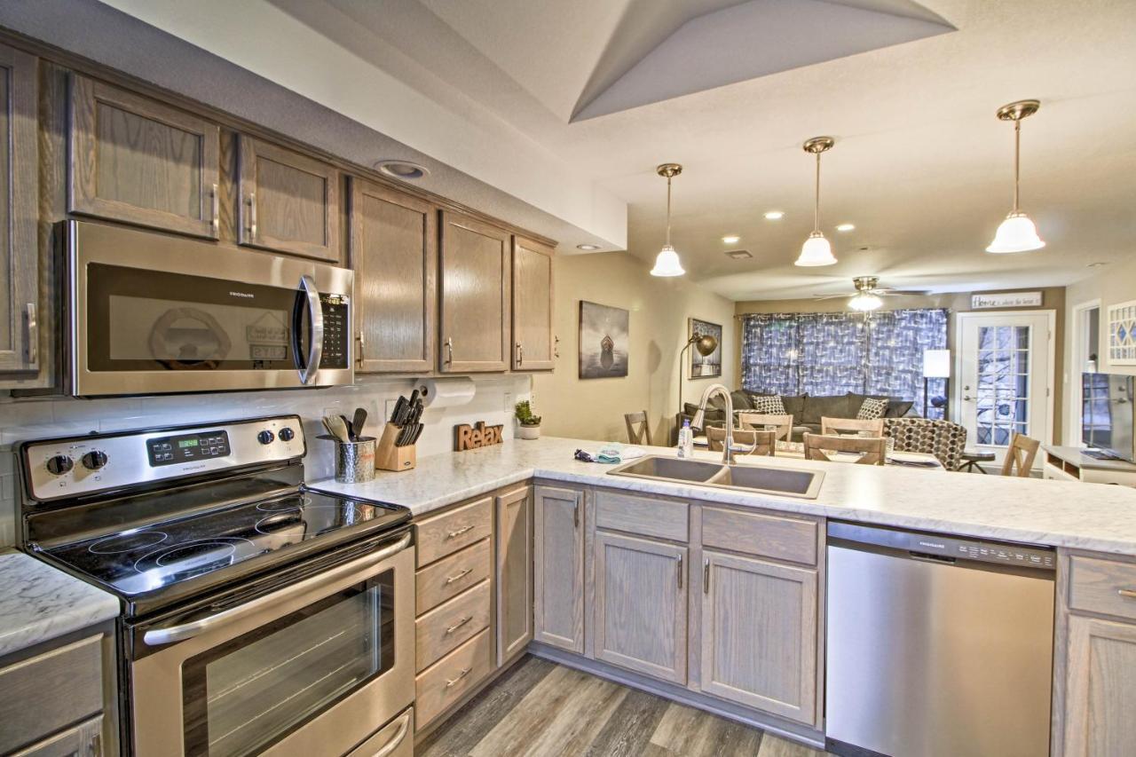 Updated Lake Taneycomo Condo With Screened Porch! Branson Exterior foto